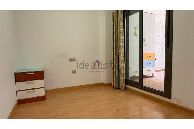 Piso en calle de la Poetessa Caparà