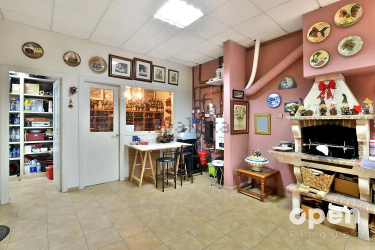 Chalet adosado en calle de la Poetessa Caparà