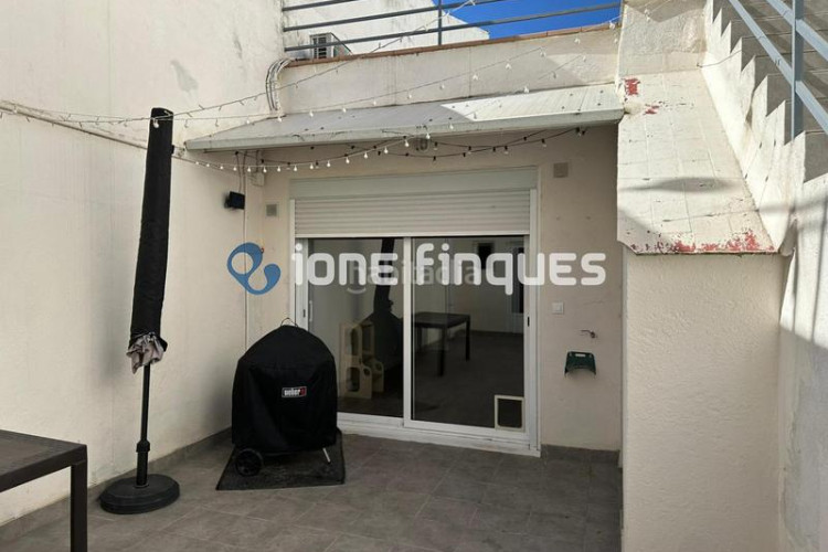 Casa adosada ione finques ofrece en Les Arenes - La Grípia - Can Montllor Terrassa