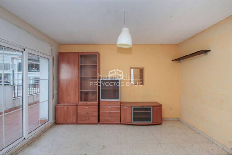 Piso ático con terraza con 5 habitaciones en can palet infórmese en Terrassa