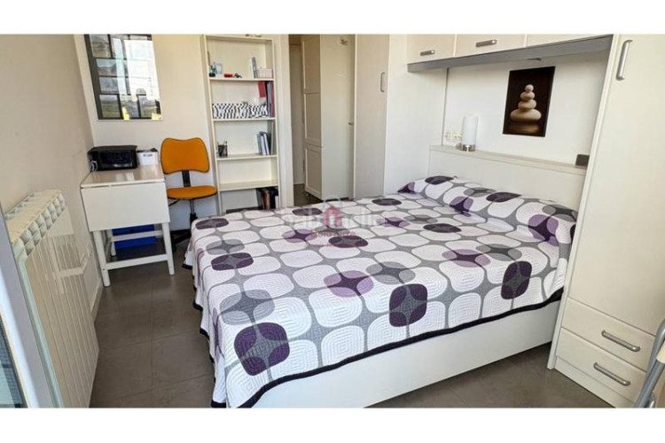 Piso  en venta con balcón a pie de comedor, parking y trastero, listo para entrar a vivir! en Terrassa