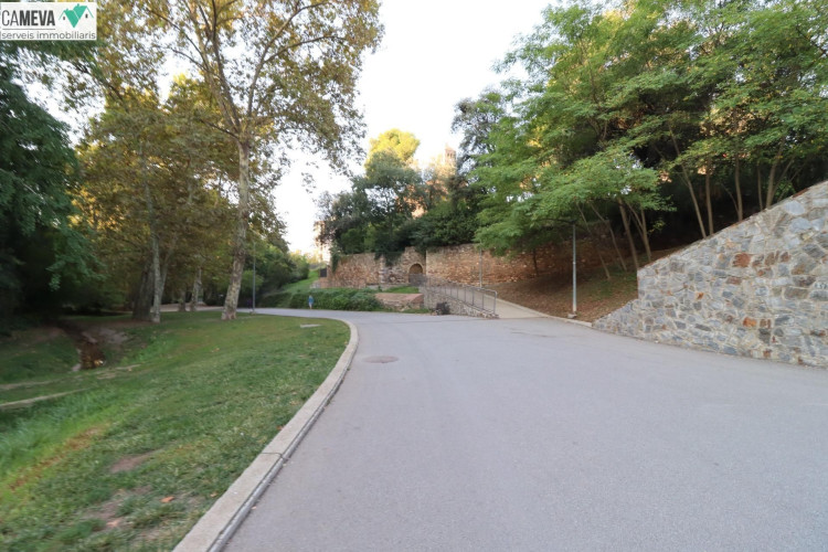 Vallparadu00EDs - Antic Poble de Sant Pere