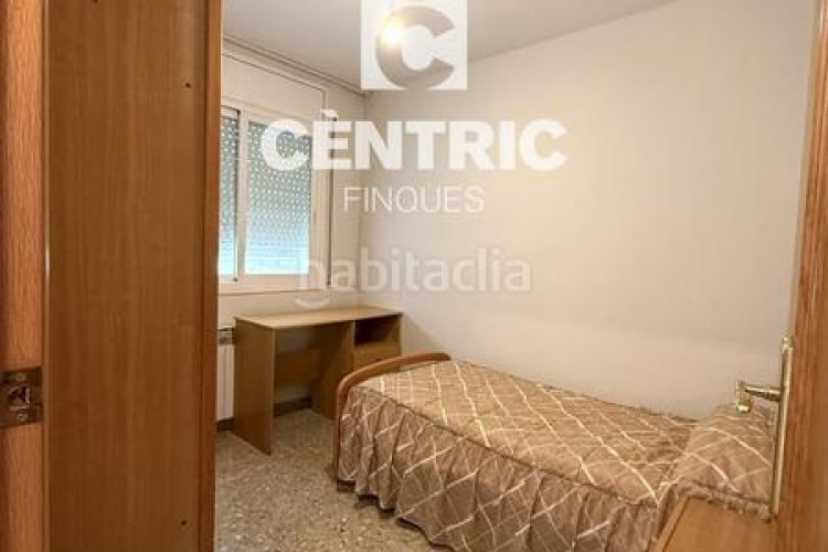 Dúplex ático dúplex en venta con 4 habitaciones estudio en Terrassa