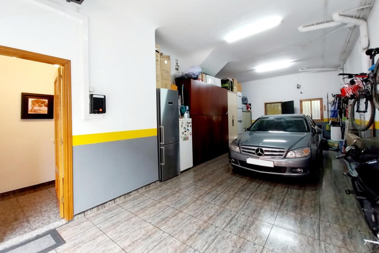 Pasaje Rocafort, Les Arenes - La Gru00EDpia  Can Montllor