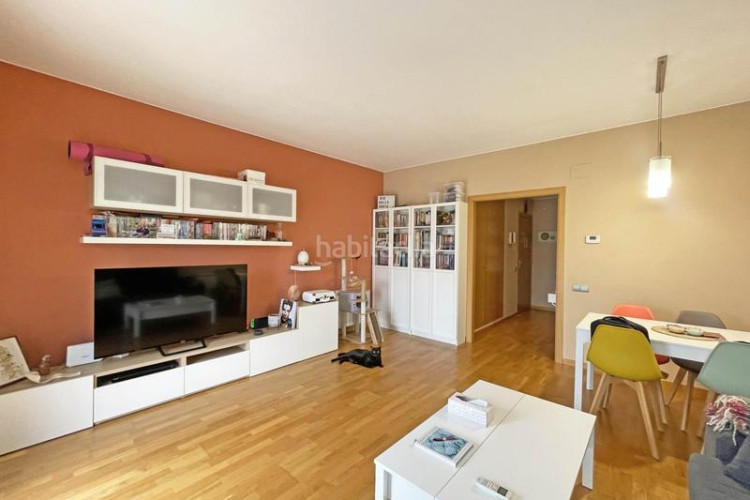 Piso  en venta en las arenasla grípia con plaza de párking y zona comunitaria en Terrassa