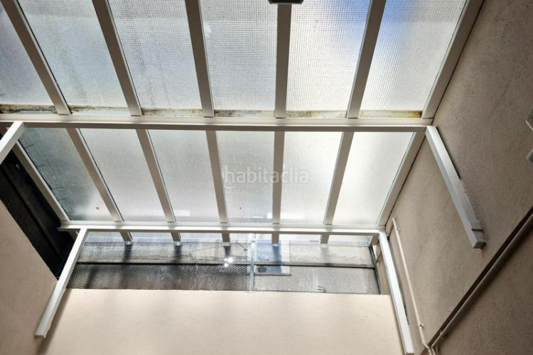 Planta baja  seminueva de 3 hab con patio de 60 m2 sur en rambla francesc macia en Terrassa
