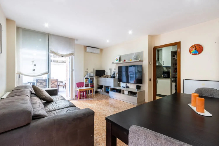 Piso en Barrio Les Arenes