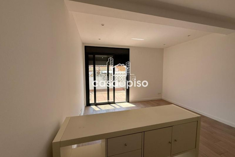 Casa adosada  en ca naurell, 3 dormitorios y 2 baños. buen estado, orientada al sur. perfecta para disfrutar de un hogar acogedor. en Terrassa