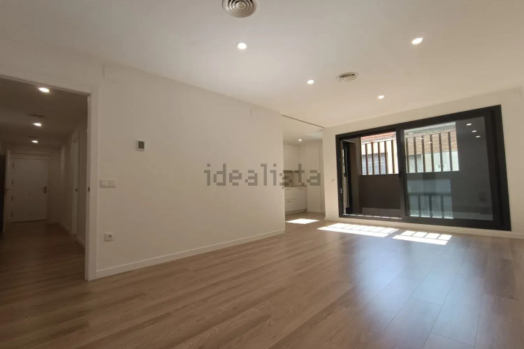 Piso en calle Transversal, 181