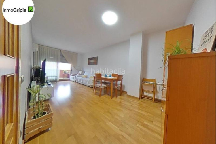 Piso  en venta en les arenescan montllorla grípia08227 en Terrassa