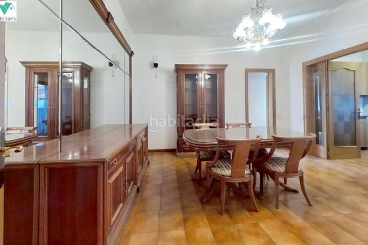 Piso 4 habitaciones y balcón en La Maurina Terrassa