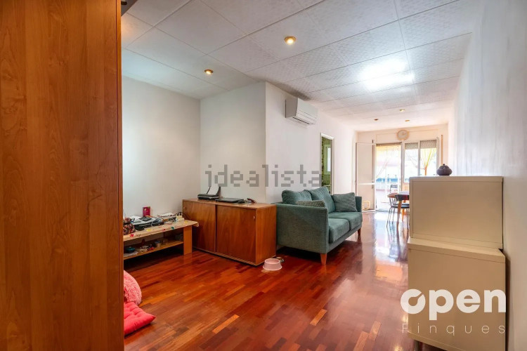 Chalet adosado en calle de Pau Claris