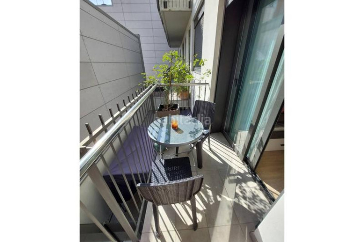 Piso  seminuevo junto a rambla, 3 habitaciones y pk opcional.. muy actual en Terrassa