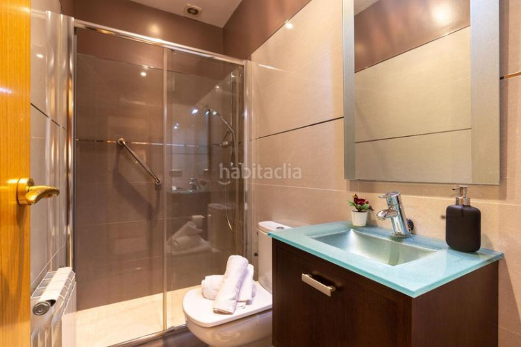 Planta baja en calle de galileu 341 jardí privat amb espai verd únic i amb pàrquing en Terrassa