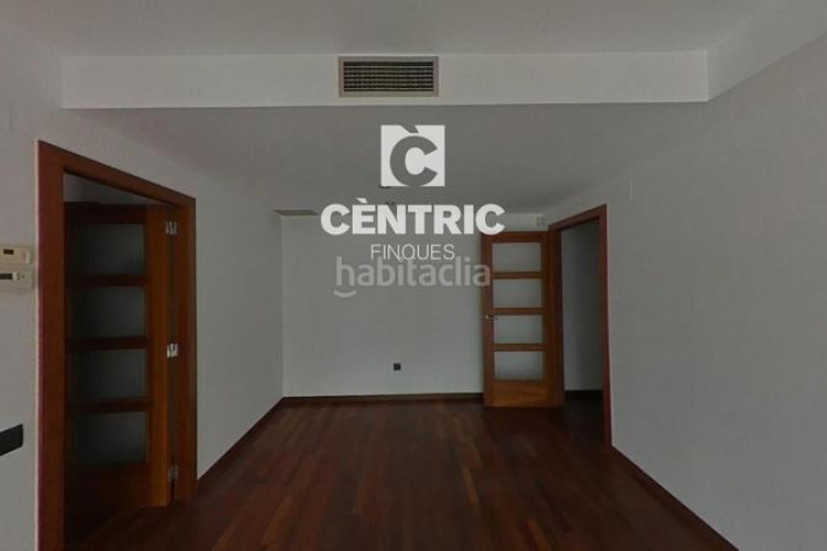 Piso  espacioso con 3 habitaciones ideal familias modernas! en Terrassa