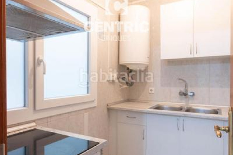 Piso se vende fantástico piso en el barrio de Can Boada en Terrassa