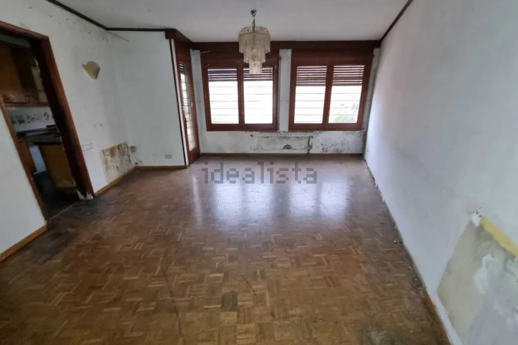 Chalet pareado en carretera de Castellar