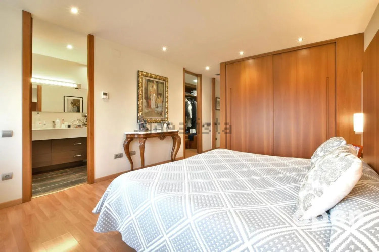 Chalet adosado en calle de la Poetessa Caparà