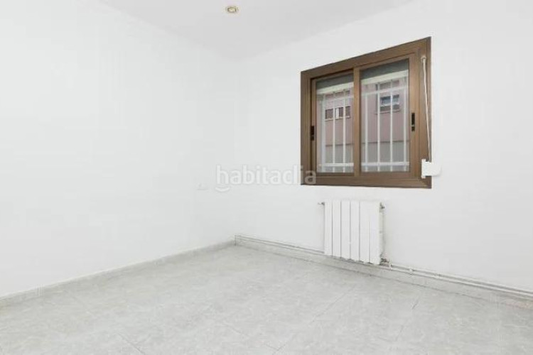 Piso (barcelona). "okupado" (no se puede visitar ni hipotecar). en Terrassa