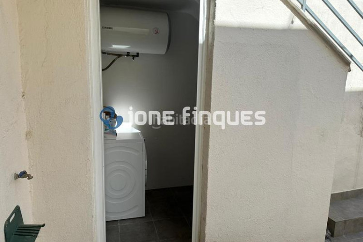 Casa adosada ione finques ofrece en Les Arenes - La Grípia - Can Montllor Terrassa