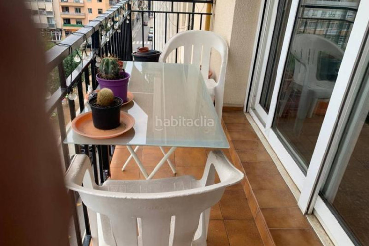 Piso  en venta en escola industrialplaça de catalunya en Terrassa