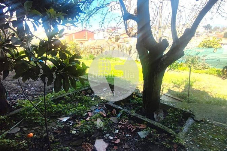 Casa encantadora casa independiente en Can Parellada, perfecta para dos familias en Terrassa