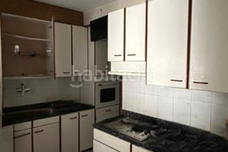 Casa adosada casa estupenda para reformar y economica en Can Boada en Terrassa