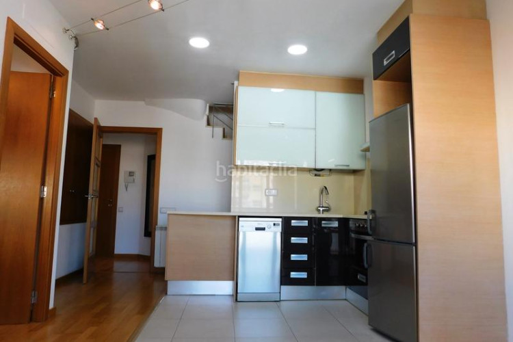Dúplex atico duplex, 2 habitaciones y terraza en Ca n'Aurell Terrassa