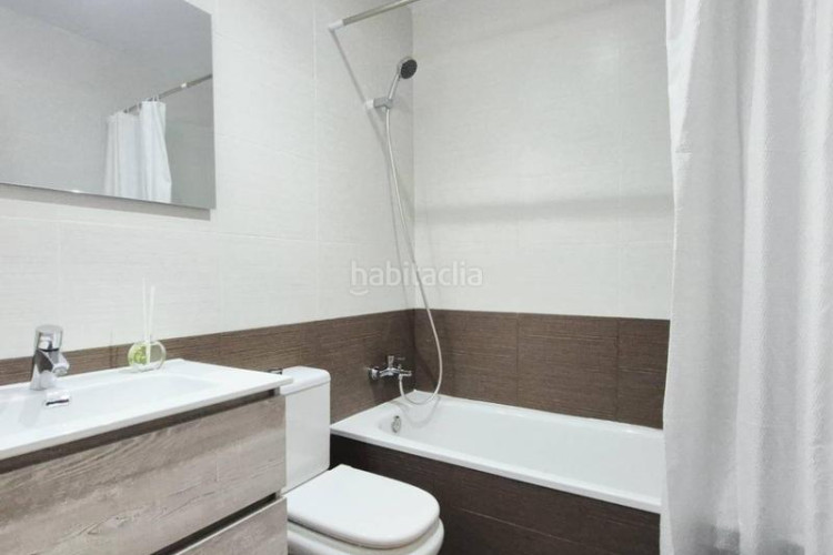 Piso planta baja con gran patio muy soleada en Sant Pere Nord Terrassa