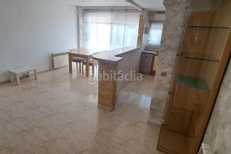 Casa el hogar que tu familia sueña te espera en can montllor! en Terrassa