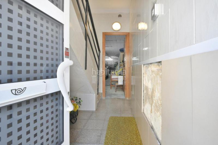 Casa amplia casa en La Maurina con garaje y terraza en Terrassa