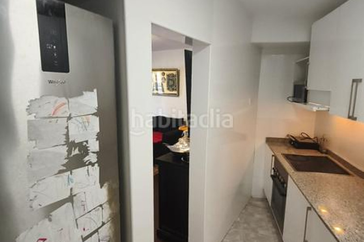 Piso  reformado en La Cogullada 3 dormitorios, 1 baño, todo exterior, cocina individual, con dos balcones uno de 6m y otro de 4m y en Terrassa
