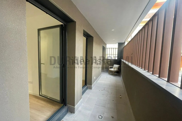 Piso en calle Transversal, 181