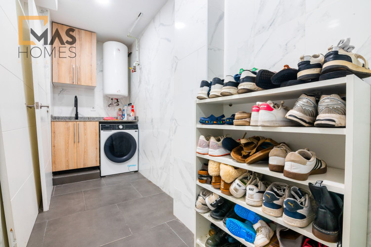 Carrer de Galvani, Ca n'Aurell