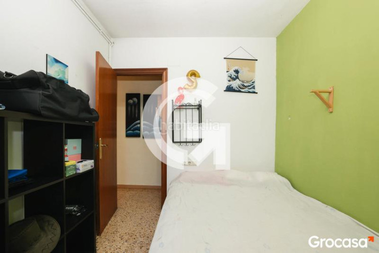 Piso gran piso todo exterior en Ca n'Aurell Terrassa