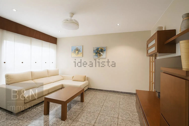 Una planta baja con alma de hogar y dos terrazas que te invitan a disfrutar de la vida