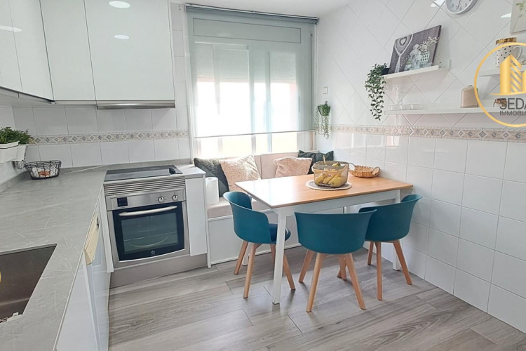 Carrer de la Mare de Du00E9u del Carme, Ca n'Anglada