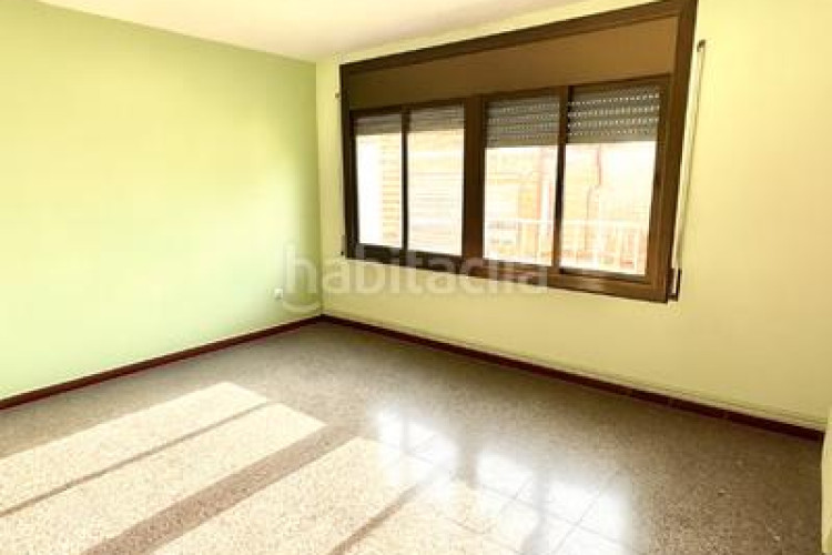 Piso  de 3 dormitorios económico en Can Palet Terrassa