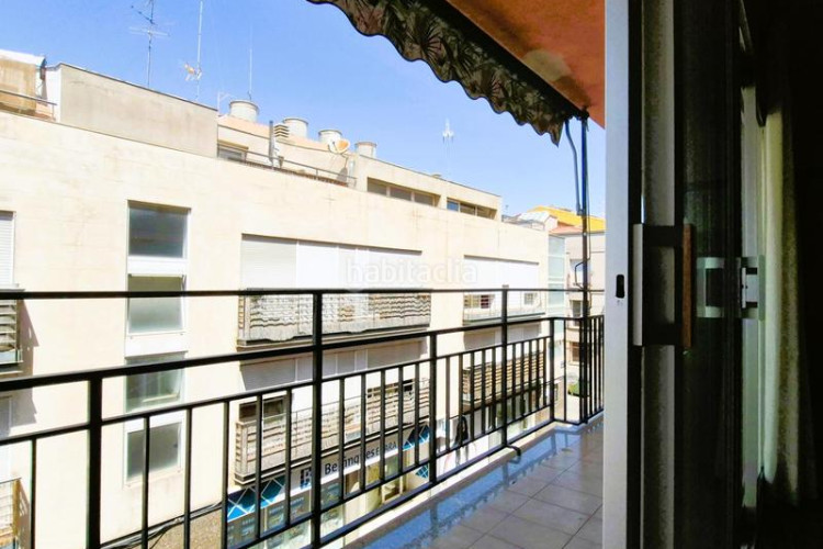 Piso de 4 hab al carrer ireneu a 50 metres rambla en Terrassa