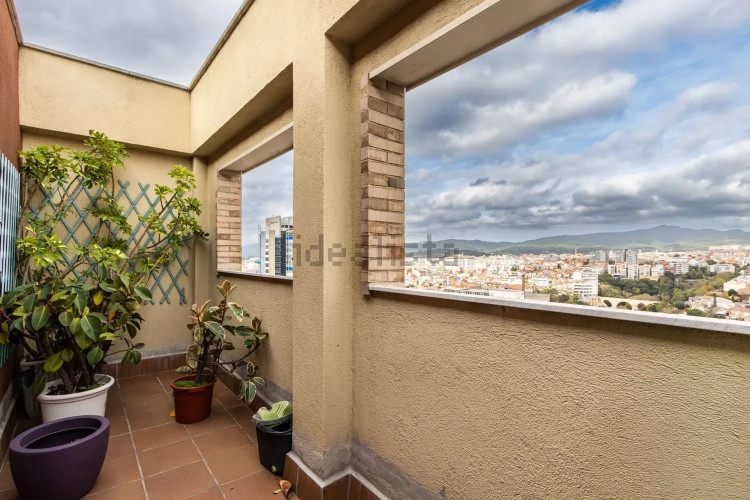 Dúplex en Barrio Centre