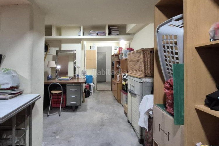 Piso pis de 4 hab amb parquing i espectacular de traster 25 m2 a la gripia en Terrassa