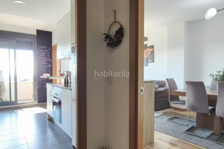 Piso edifici residencial blau cel de 3 hab con terraza 12 m2 sur 2 piscinas, gimnasio, conserjeria y mas en Terrassa