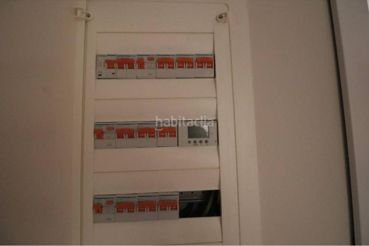 Piso escoles, acabado de reformar en Plaça Catalunya - Escola Industrial Terrassa