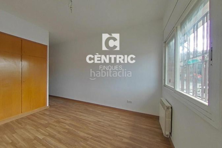 Piso oportunidad inversión. piso grande con 4 habitaciones perfecto para familias numerosas! en Terrassa