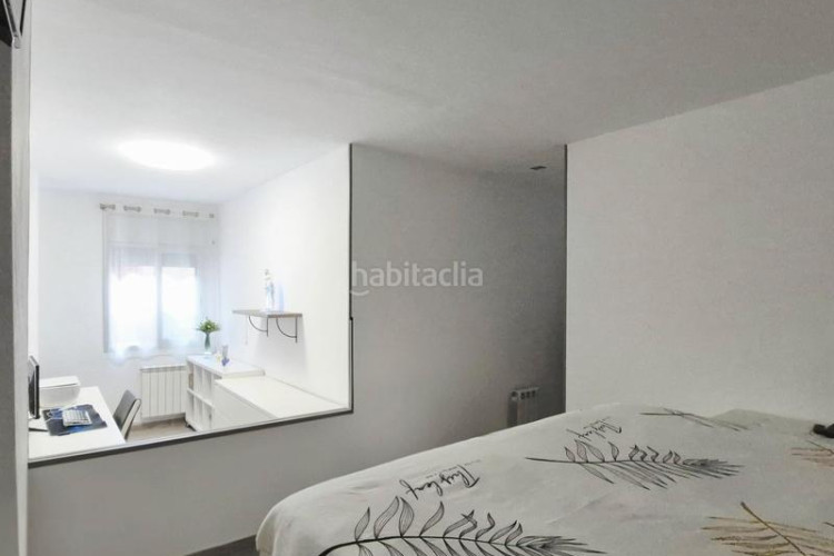 Piso Sant Pere Nord. calle girona. piso seminuevo de 3habs + 2lav. + patio + pk + trastero en Terrassa