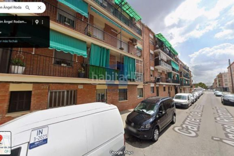 Piso inmueble ilegalmente okupado situado en la calle mossen angel rodamilans 222, bajos 4, , barcelona. en Terrassa