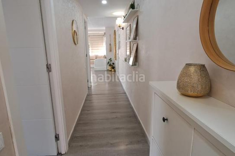 Ático atico totalmente reformado. 2 hab. dobles. 2 terrazas. amplio estudio. en Terrassa