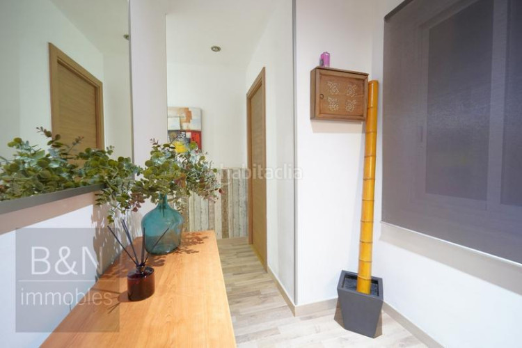 Piso en el centro con terraza de 20m y a un paso del parc vallparadís en Terrassa