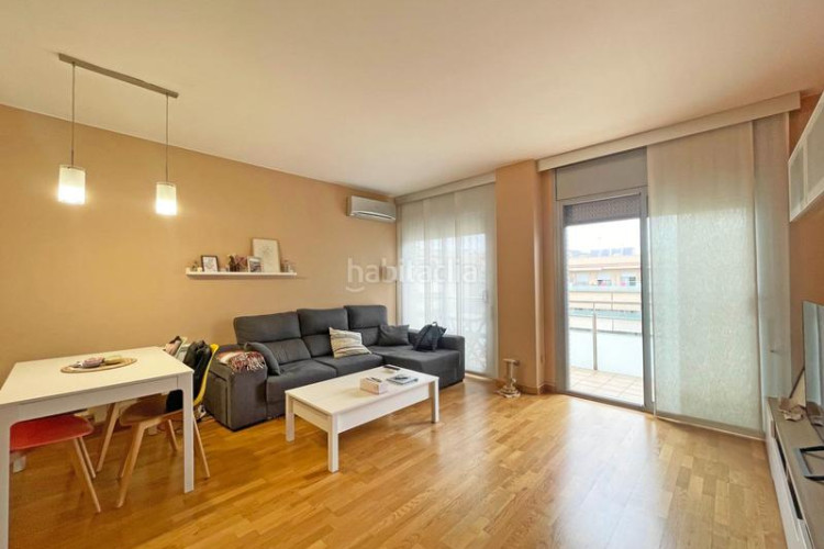 Piso  en venta en las arenasla grípia con plaza de párking y zona comunitaria en Terrassa
