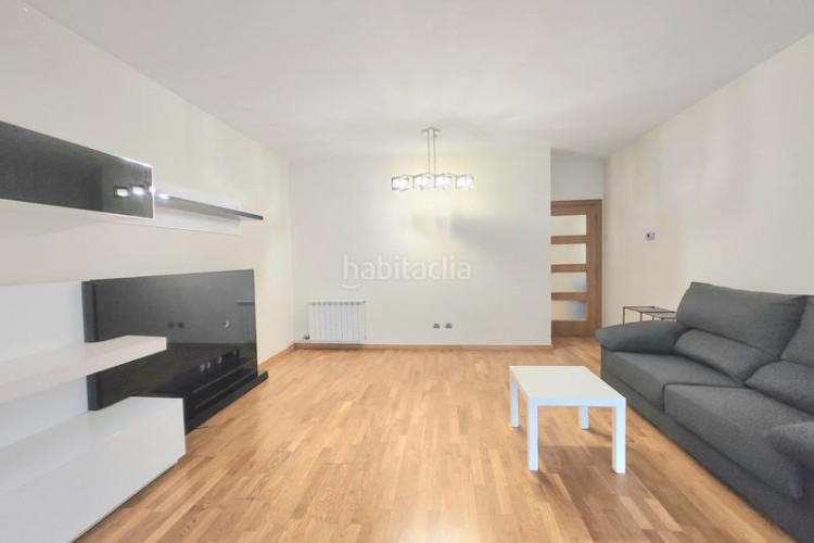 Piso terraza a pie de comedor en Les Arenes - La Grípia - Can Montllor Terrassa